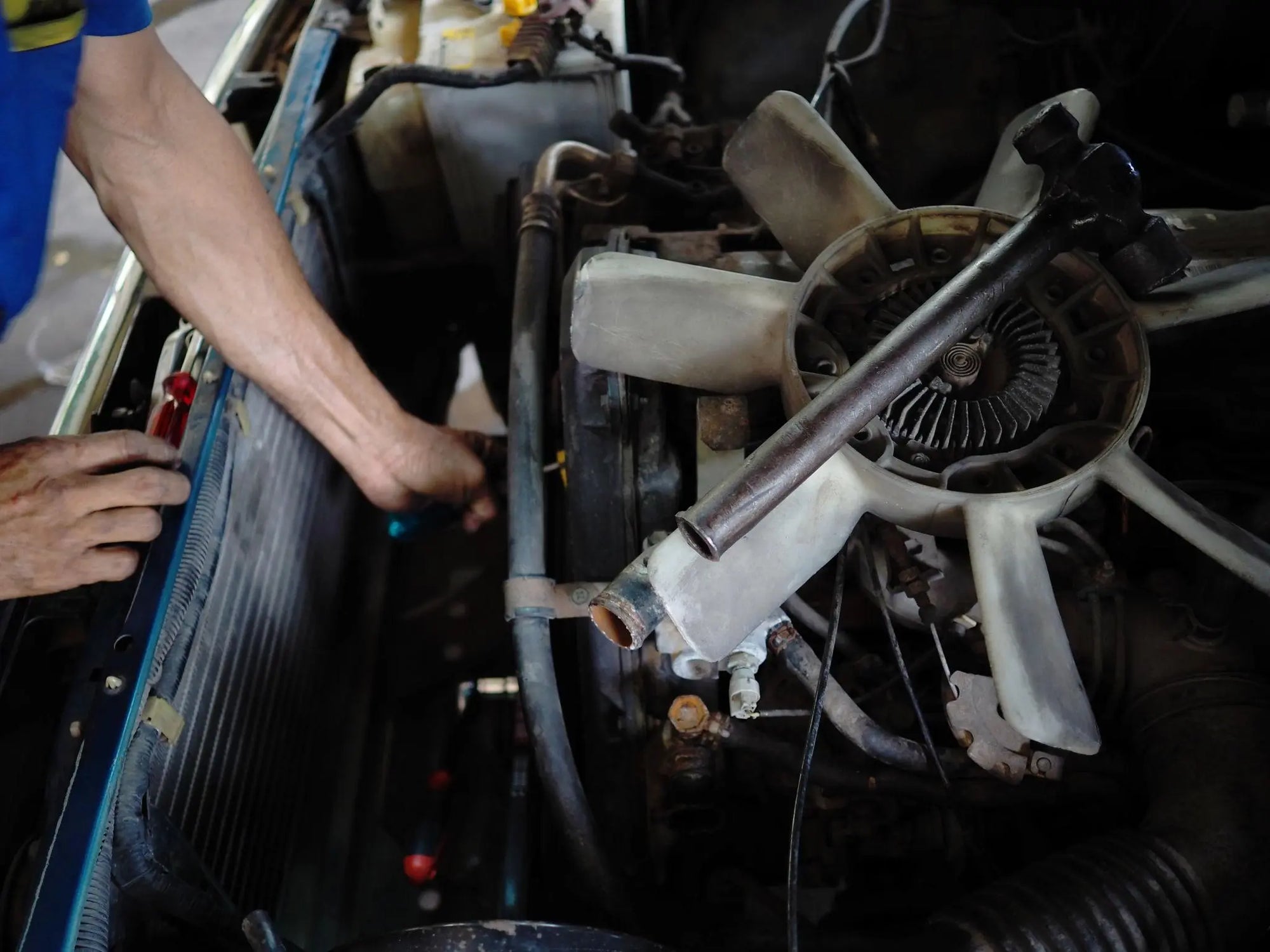 How to Remove a Fan Clutch Easily: Step-by-Step Guide